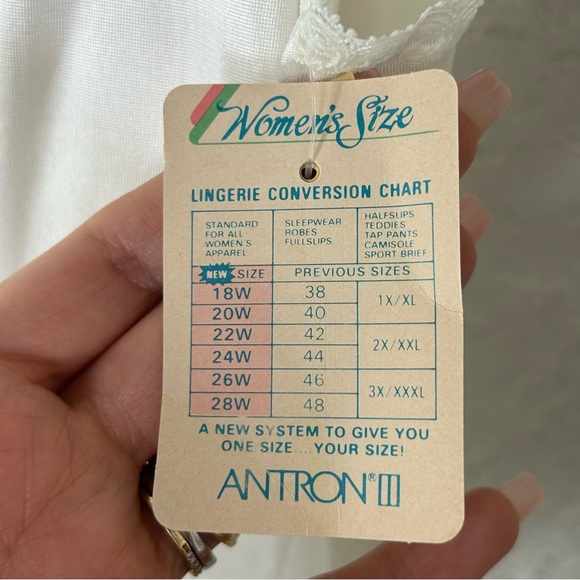 VTG 80’s Fortune Antron Satin Lace Ivory Teddy Negligee Onesie NWT Size 26W-28W - Picture 5 of 14